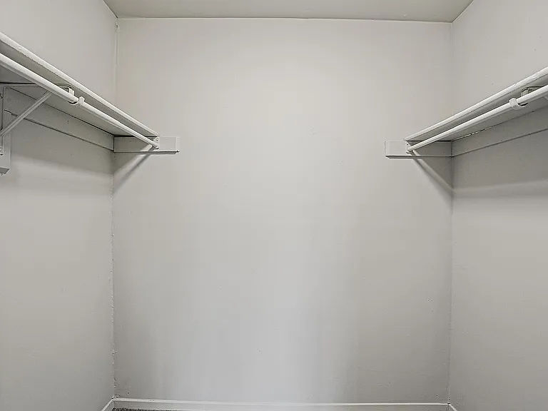 Meadow Creek Apartments — Photo 13