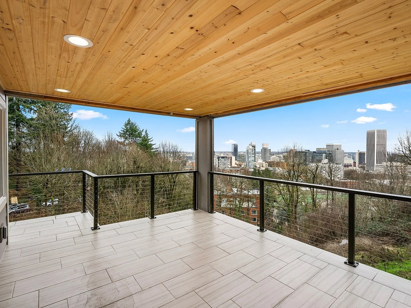 New Build 3 Bed, 2.5 Bath Rental home in Portland Heights! — Photo 2