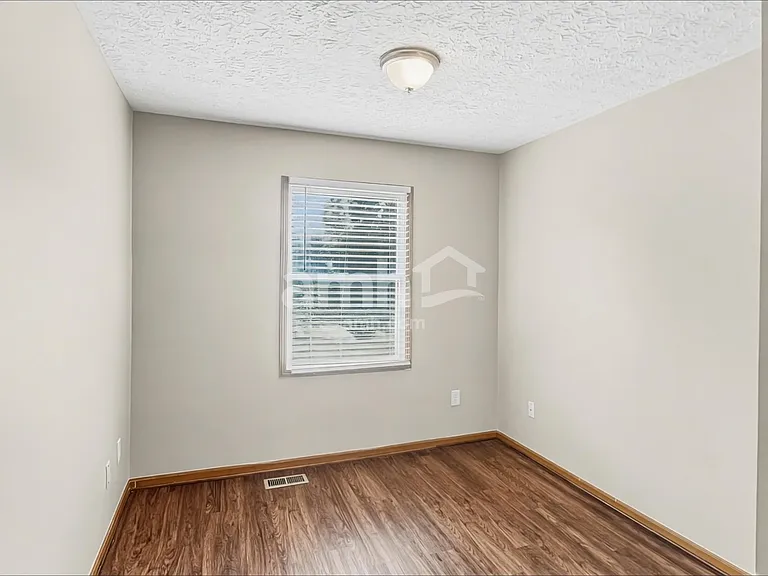 825 Whitehead Dr — Photo 12
