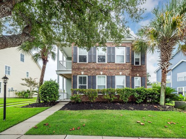 125 Gaslight Blvd
