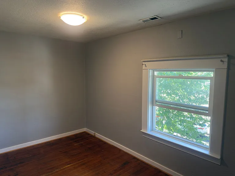 4853 NE 6th Ave — Photo 28