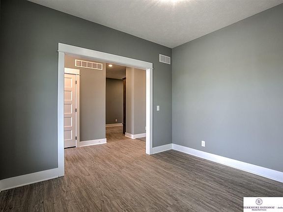 5th image of 11859 S 113th Ave