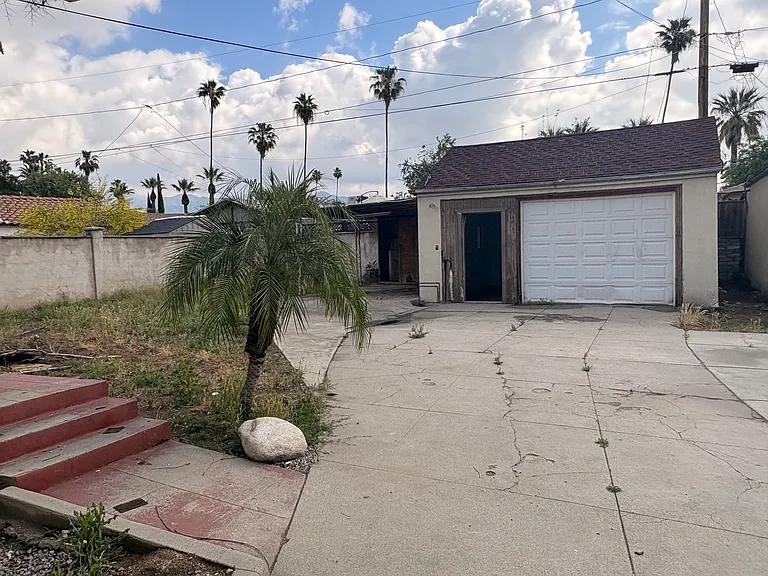 3239 N Mountain View Ave — Photo 18