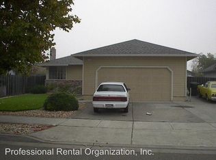 2118 Peterson Ln, Santa Rosa, CA 95403