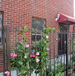 346 Warren Street in Boerum Hill