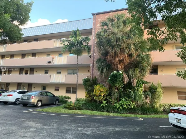 3600 NE 170th St APT 401, North Miami Beach, FL 33160