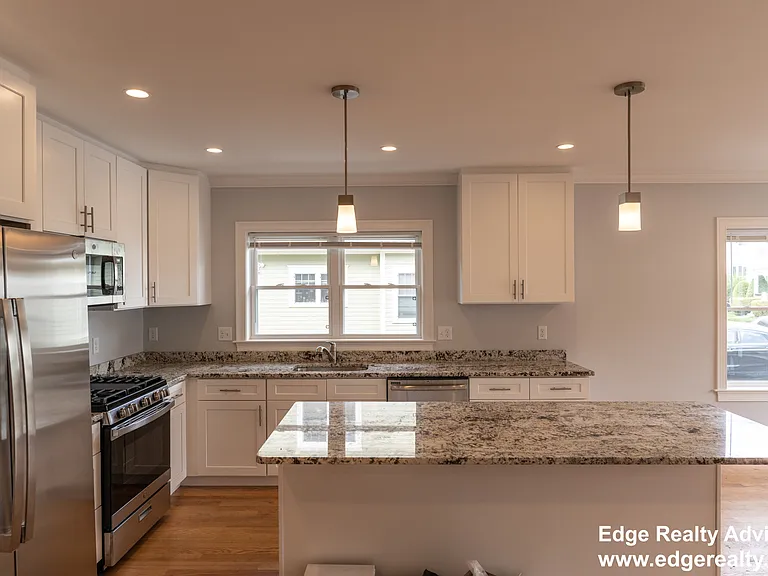 18 Bothwell Rd #1A — Photo 1