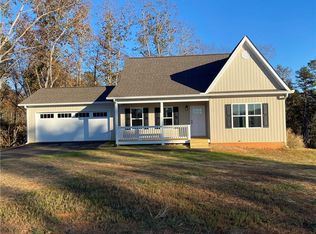 225 Grand Oaks Ln, Dahlonega, GA 30533