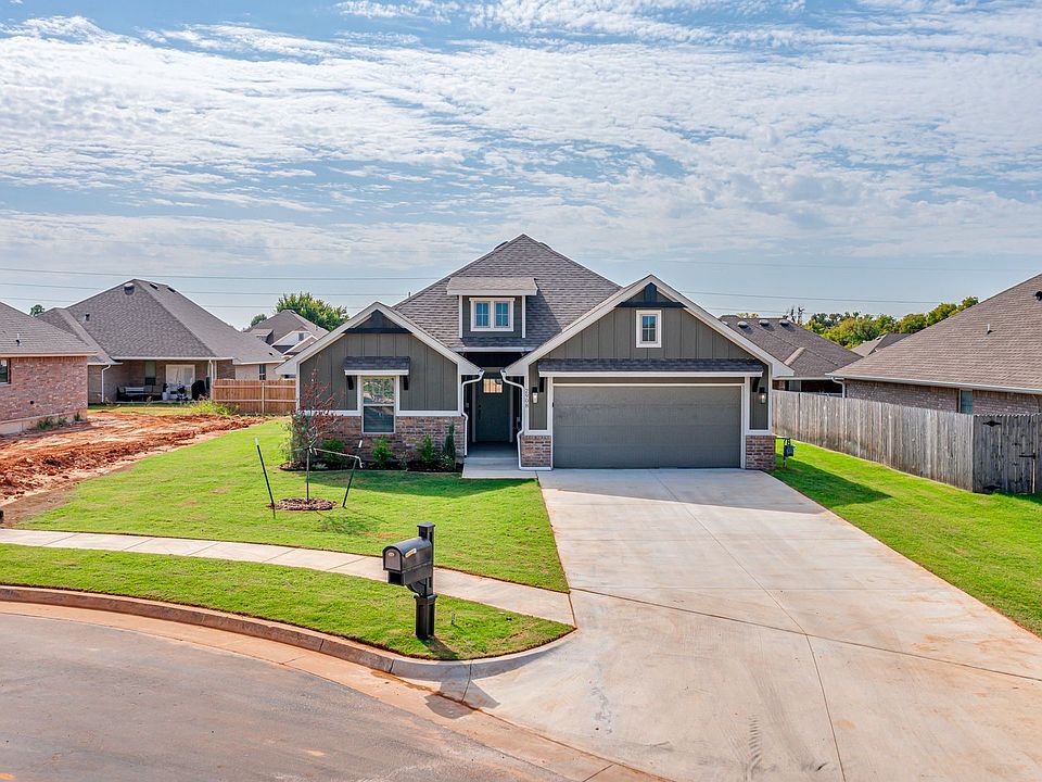 1st image of 2908 SE 23rd Cir