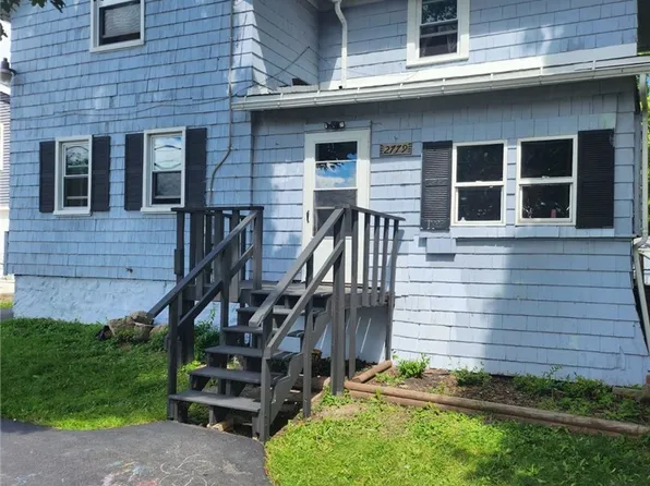 2779 Saunders Settlement Rd, Sanborn, NY 14132