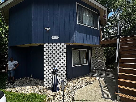 2nd image of 222 Fremont Ave