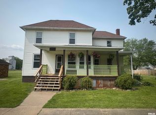 106 W Walnut St, Avon, IL 61415