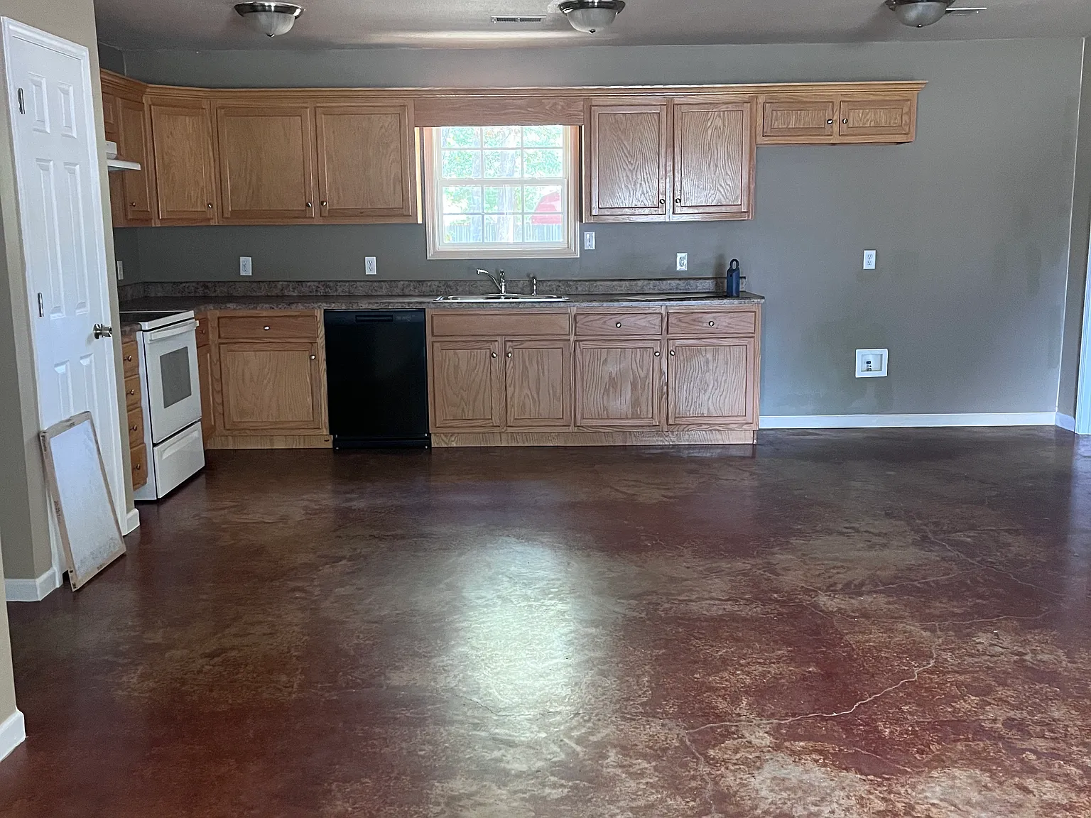 3 bed, 1171 sqft, $1,500 — Photo 2