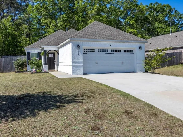 90 Quail Run Ave, Smiths Station, AL 36877