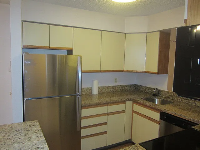 2890 Shadow Creek Dr #104 — Photo 5