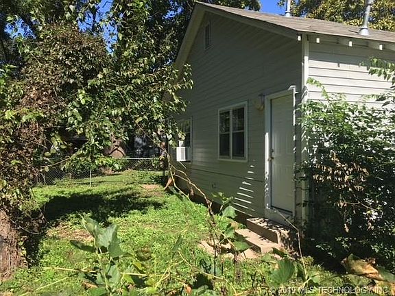 3rd image of 419 S Cherokee Ave