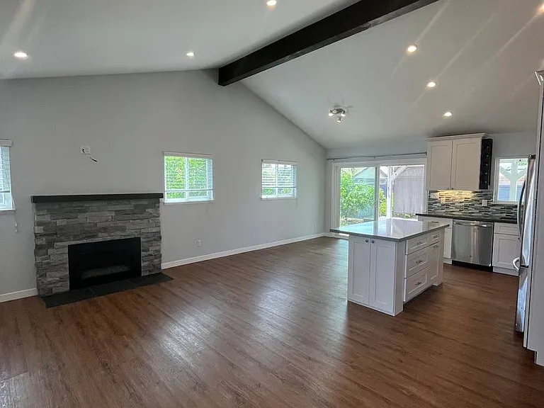 3534 Mount Abbey Ave — Photo 2