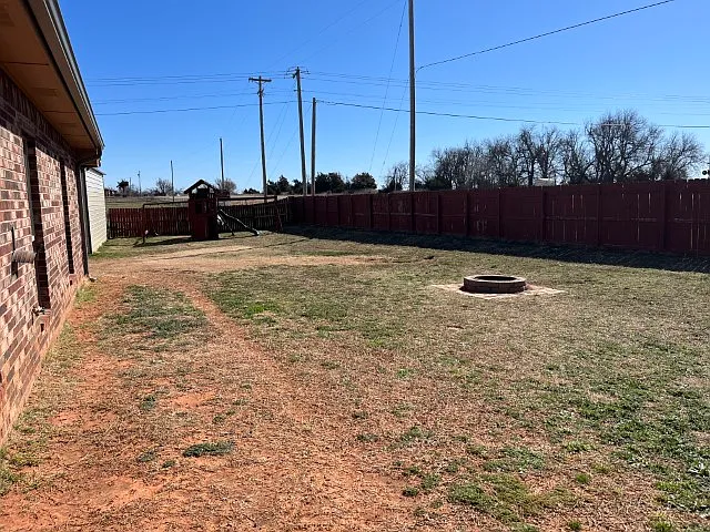 394 NE Simmons Cir — Photo 22