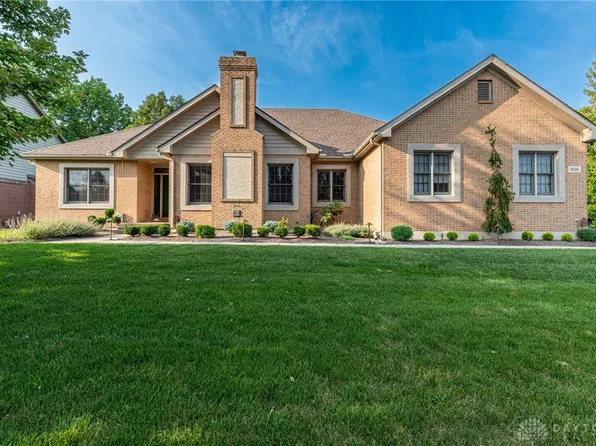 936 Sycamore Woods Dr, Tipp City, OH 45371