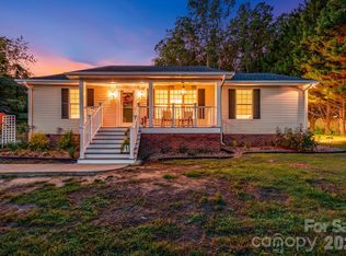 710 Stoney Mountain Rd, Hendersonville, NC 28791