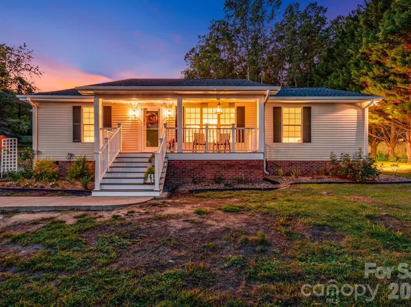 710 Stoney Mountain Rd, Hendersonville, NC 28791