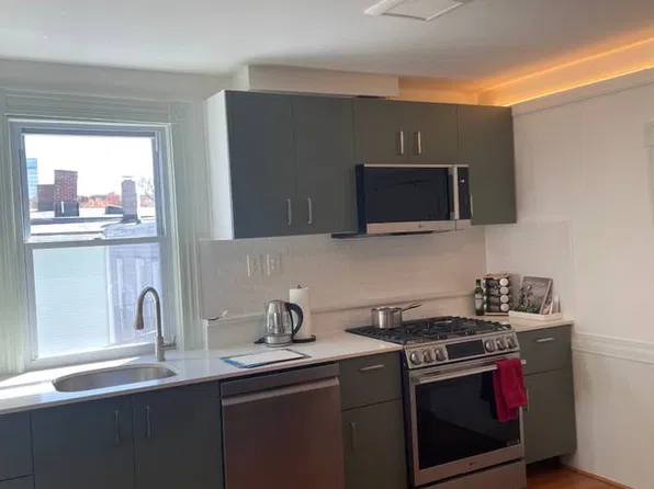12 Fulkerson St #2R, Cambridge, MA 02141