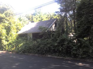 2 Miller Woods Dr, Miller Place, NY 11764