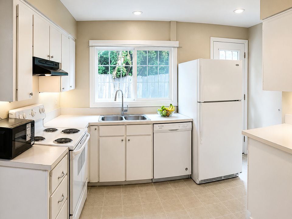 1st image of 2022 Filbert St