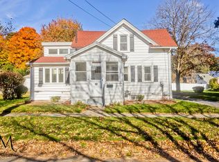 92 Maple St, West Springfield, MA 01089