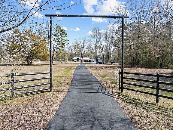 3rd image of 1175 County Road 1535
