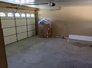 13059 Vine St, Etiwanda, CA 91739