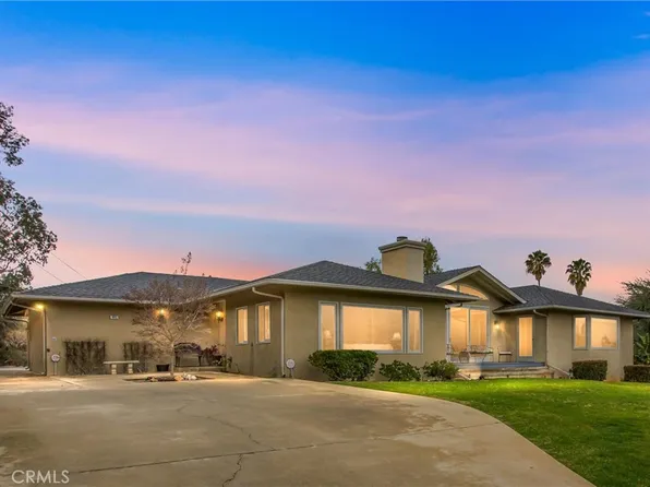 445 W Sunset Dr, Redlands, CA 92373