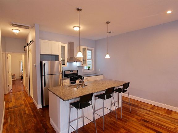 2nd image of 27 Baldwin Ave