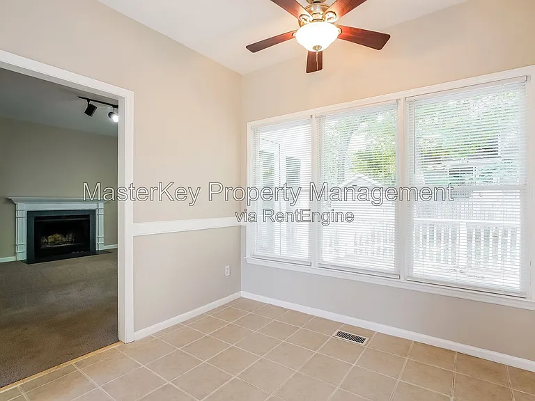 1600 Nesfield Pl — Photo 12