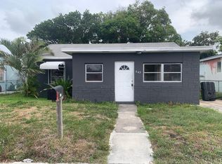 649 W 3rd St, Riviera Beach, FL 33404