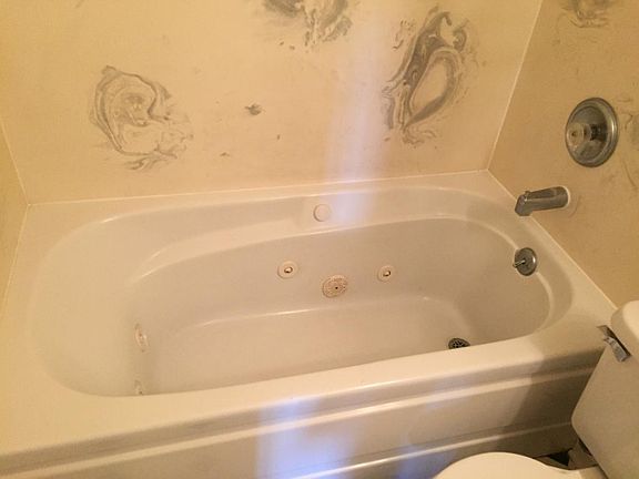 3rd image of 183 Jefferson Ave APT C