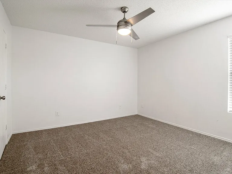 2217 Bradford Pear Dr — Photo 9