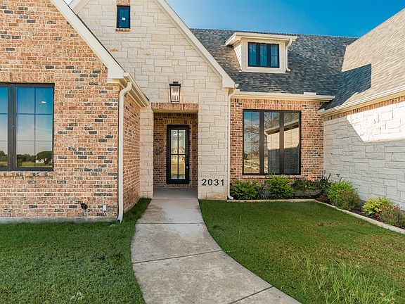 4th image of 2031 Meadowlark Ct