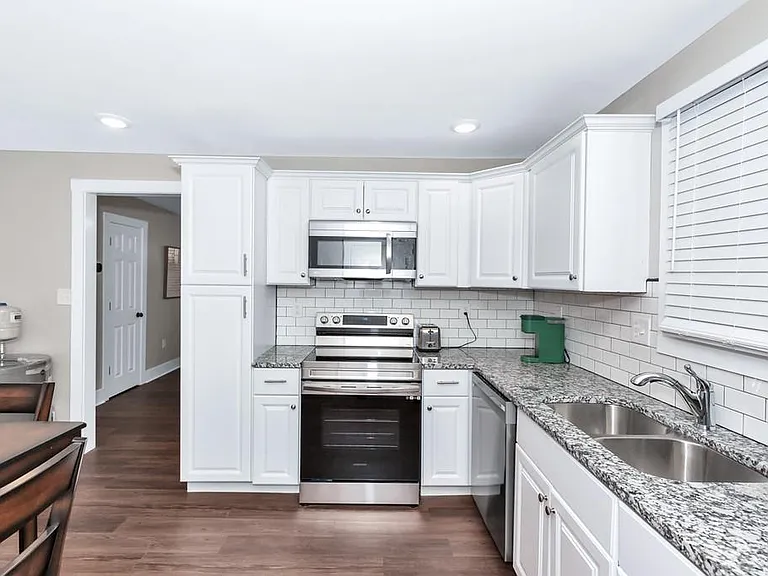 2910 Wilson Dr NW — Photo 14