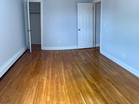 5th image of 30 Ambrose Pl Floor 2