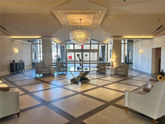 4th image of 2100 Saint Charles Ave #11MN
