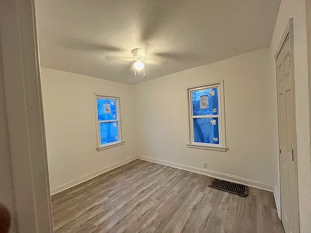 2 bed, 922 sqft, $1,000 — Photo 2