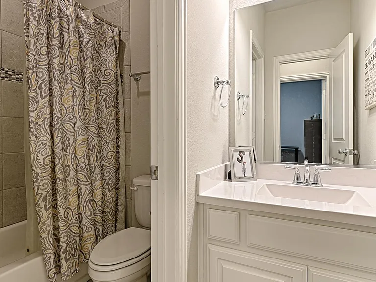 3515 Washington Dr — Photo 15
