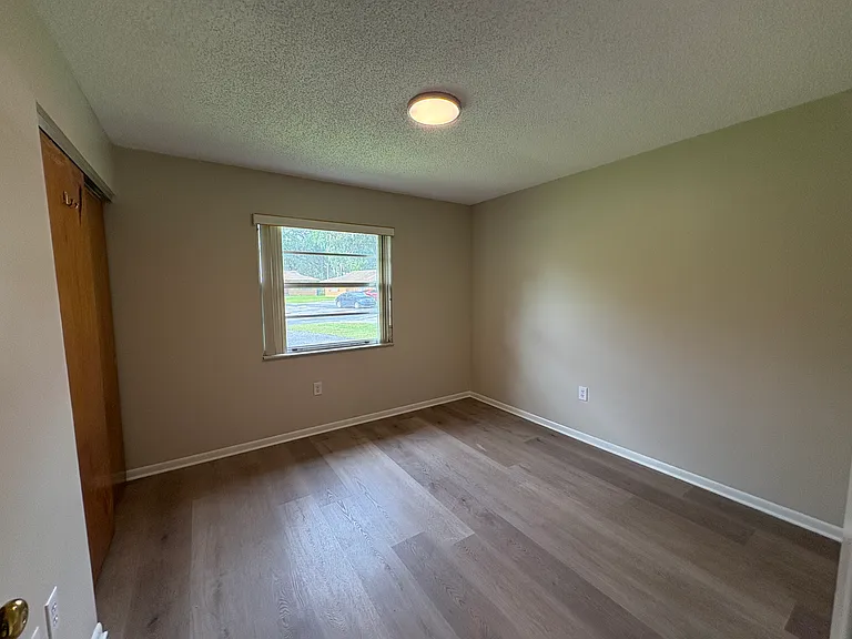 20015 Suncrest Dr — Photo 9