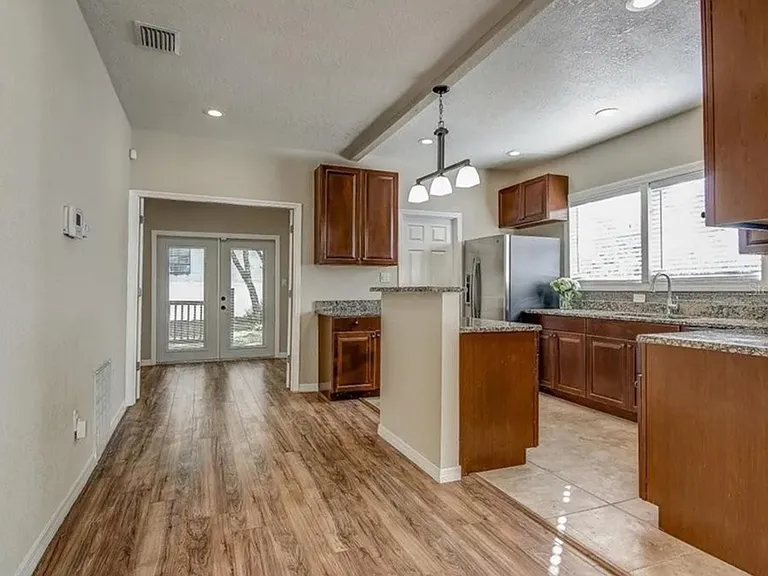 3625 E Mohawk Ave — Photo 9