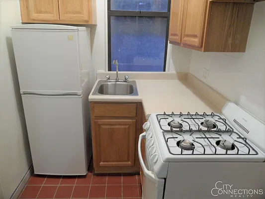 Rented by City Connections Realty | media 17