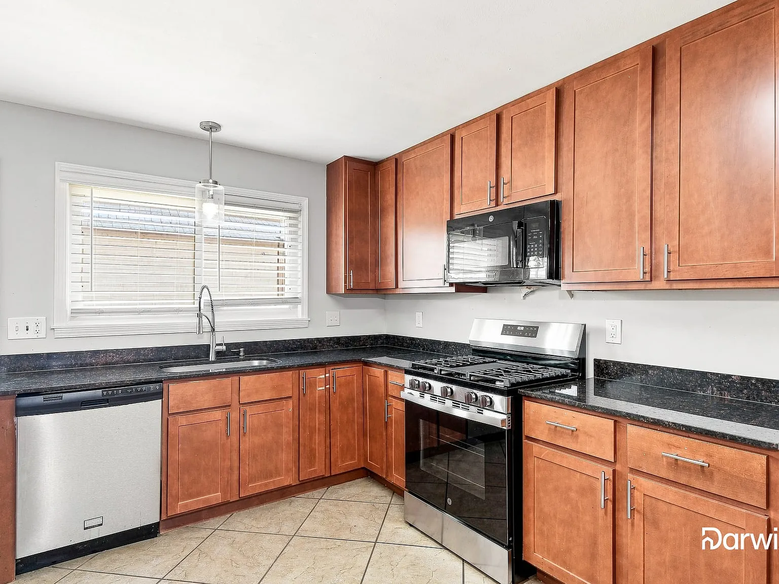 3 bed, 3.0 bath, 1227 sqft, $1,885 — Photo 3