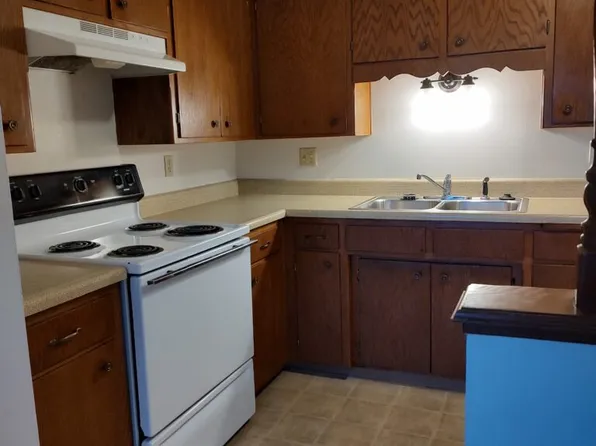 Captiol Drive, 1510 Capitol Dr #8, Green Bay, WI 54303