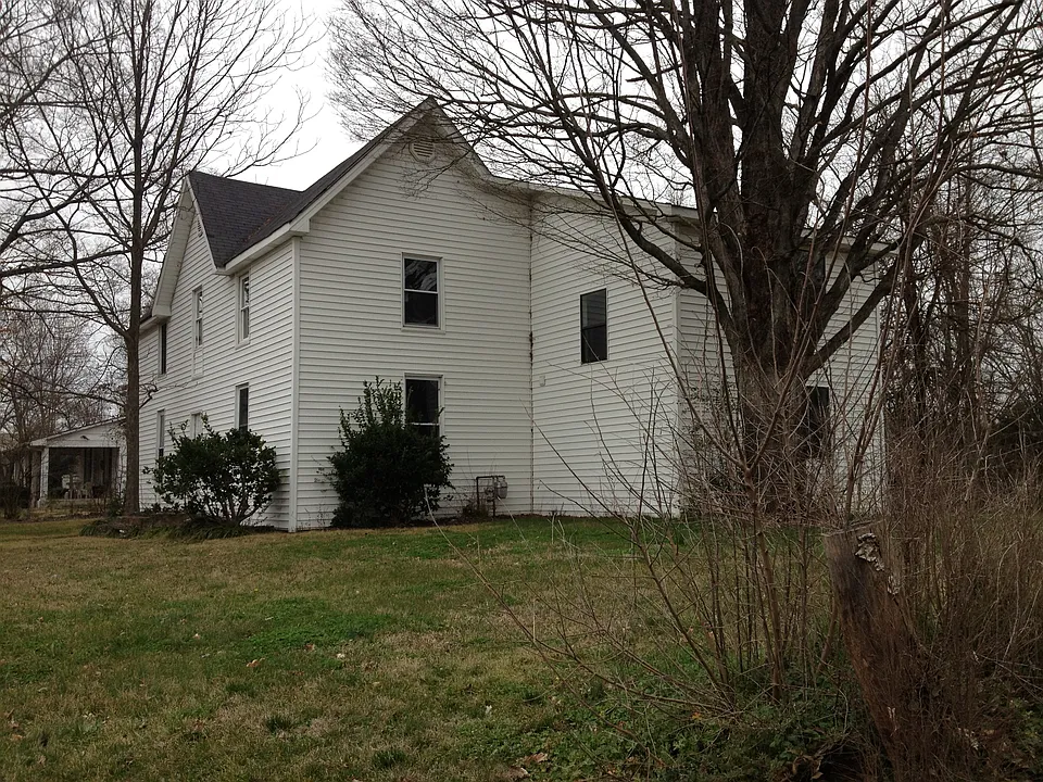 3 plex building