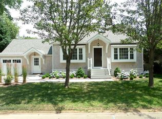8 Lawson Dr, Madison, CT 06443